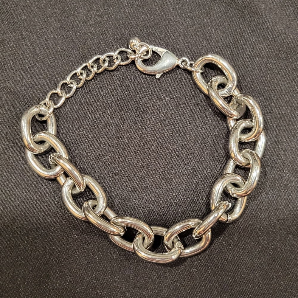 Silver Chainlink Bracelet